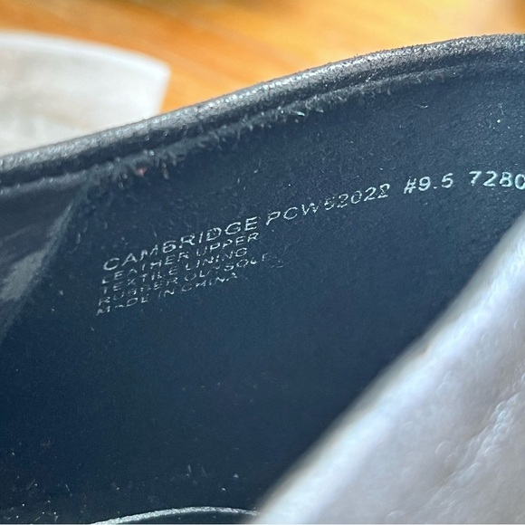 Abeo PRO Cambridge Round Toe Metallic Leather Flats - Picture 11 of 13